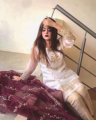 Handwork And Embroidery Shirt With Emb Dupatta 3piece Size Mesurement Chest Size 20/21 Shirt Length 39 Shirt Stuff Organza Trouser Length 38 Embroidery Dupatta Size 2.5 Yards Stuff Organza